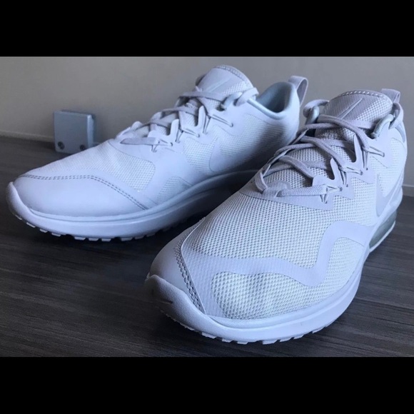 Nike Air Max Fury’s (Women’s) NWT - Picture 3 of 4
